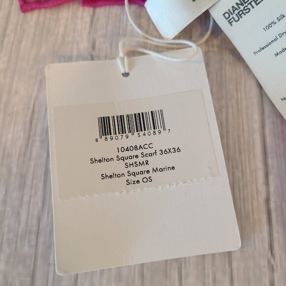 Diane von Furstenberg Silk Scarf Shelton Square Marine NEW Hand Rolled Stitched - Picture 3 of 7